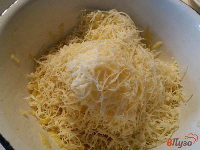 Фото приготовление рецепта: Куриные отбивные в картофельно-сырной шубке шаг №5