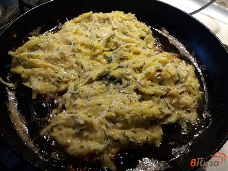 Фото приготовление рецепта: Куриные отбивные в картофельно-сырной шубке шаг №11