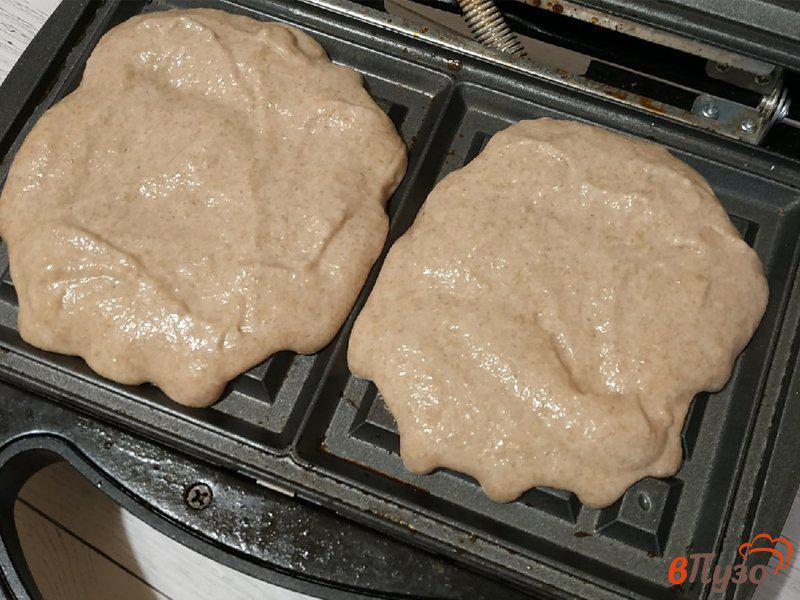 Фото приготовление рецепта: Цельнозерновые вафли в мультипекаре шаг №7