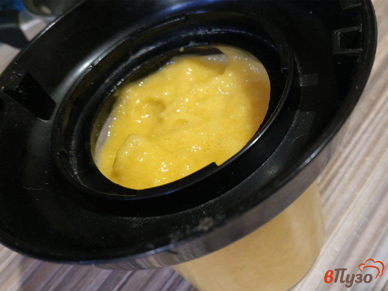 Фото приготовление рецепта: Желейный десерт с манго шаг №6