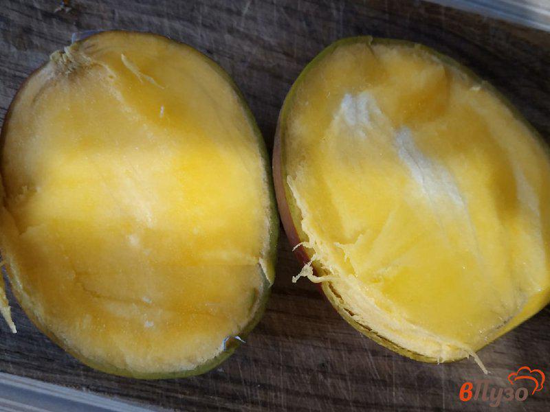 Фото приготовление рецепта: Желейный десерт с манго шаг №5