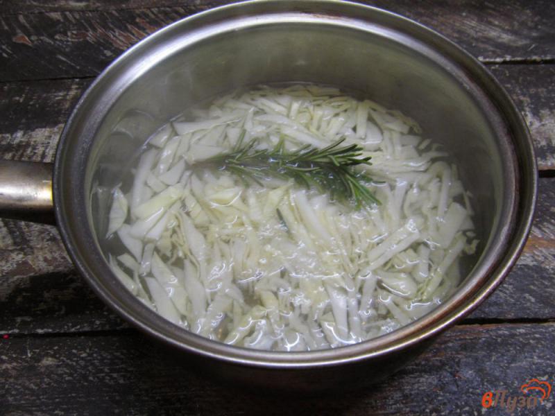Фото приготовление рецепта: Рис с капустой и вешенками шаг №1