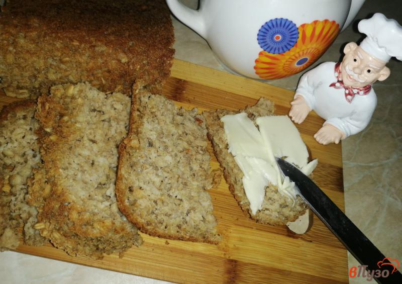 Фото приготовление рецепта: Овсяный хлеб с цельнозерновой мукой шаг №10