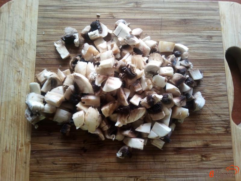 Фото приготовление рецепта: Оладьи с грибами шаг №1