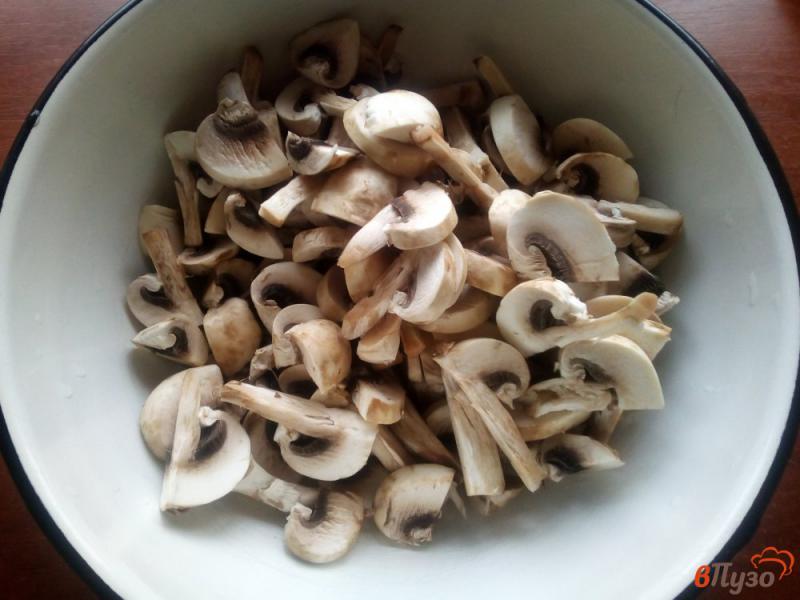 Фото приготовление рецепта: Запеканка из гречки с грибами и курицей шаг №2