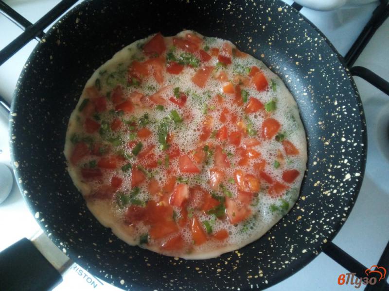 Фото приготовление рецепта: Белковый омлет с овощами шаг №5