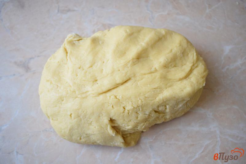 Фото приготовление рецепта: Кудрявый пирог с вареньем шаг №4