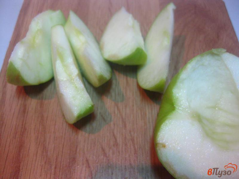 Фото приготовление рецепта: Утиное мясо с яблоками в мультиварке шаг №4