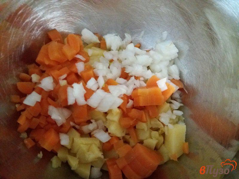 Фото приготовление рецепта: Салат с вяленым мясом шаг №3