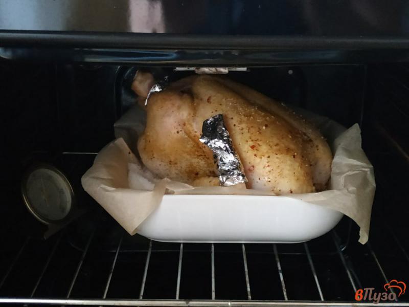Фото приготовление рецепта: Курица на соли шаг №6