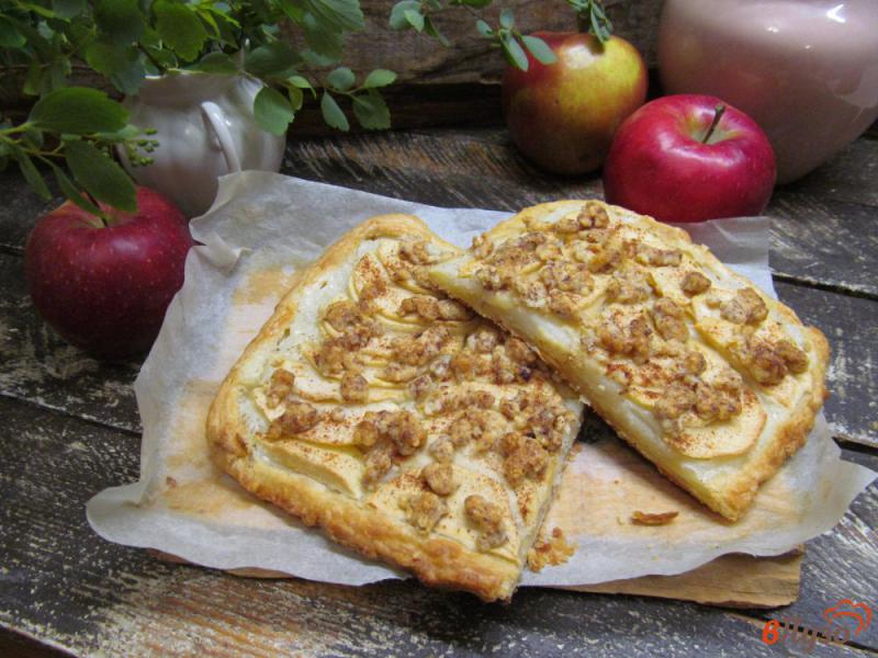 Фото приготовление рецепта: Сладкая пицца с яблоком шаг №10