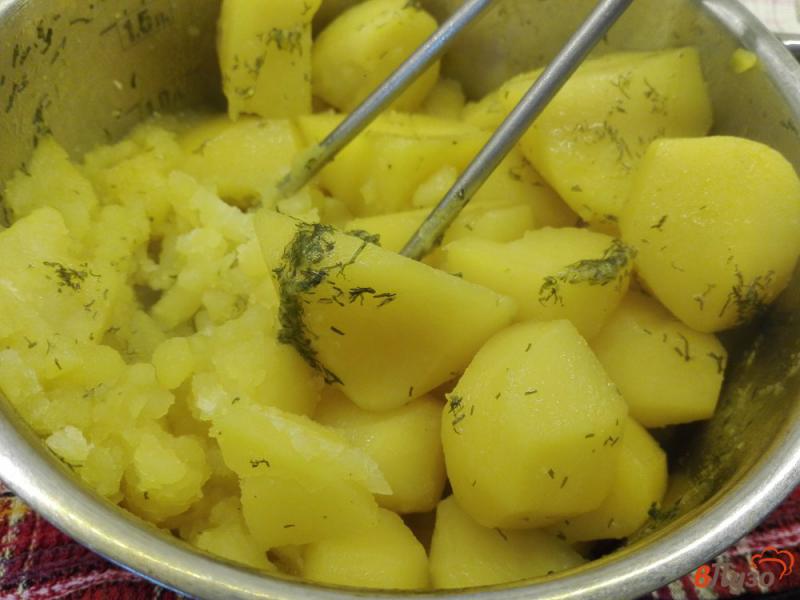 Фото приготовление рецепта: Овощной микс из картофеля и брокколи с кунжутом шаг №3
