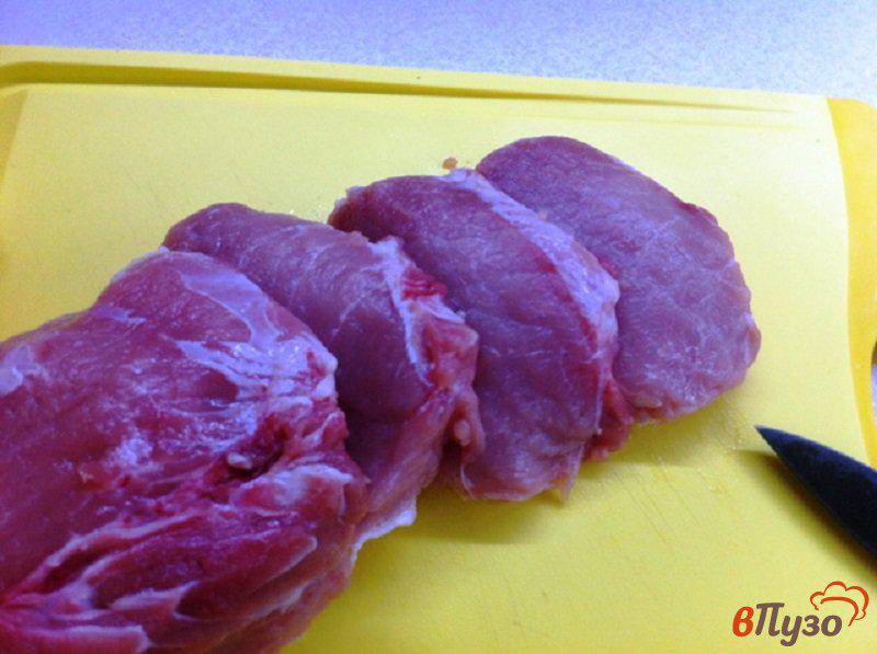 Фото приготовление рецепта: Запеченные свиные эскалопы в пиве шаг №1