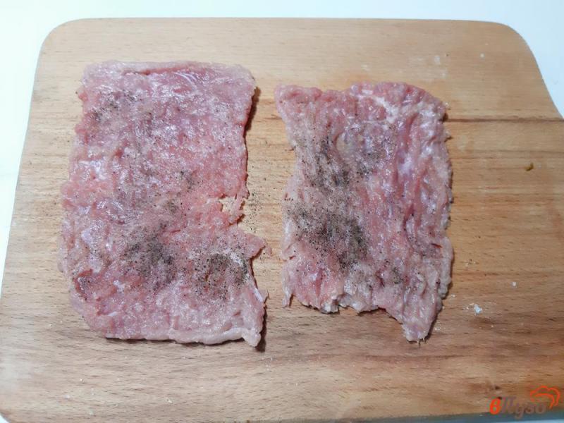Фото приготовление рецепта: Отбивные из говядины в панировочных сухарях шаг №3