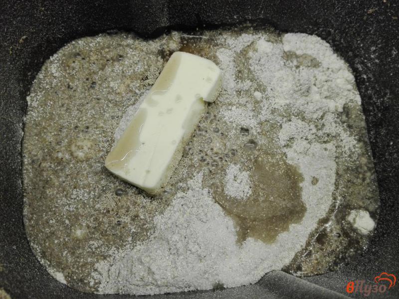 Фото приготовление рецепта: Хлеб на рассоле из маслин шаг №5