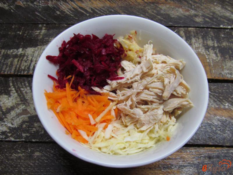 Фото приготовление рецепта: Овощной салат с отварной курицей шаг №2