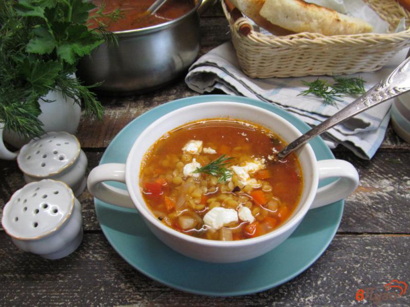 Фото приготовление рецепта: Греческий суп из чечевицы с сыром фета шаг №6