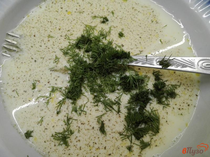 Фото приготовление рецепта: Запеканка из макарон с сыром и укропом шаг №3