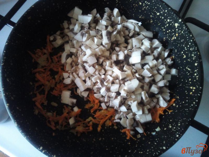 Фото приготовление рецепта: Котлеты из картофеля с грибами шаг №2