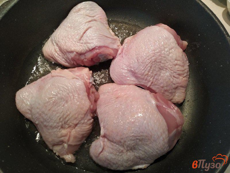 Фото приготовление рецепта: Чахохбили из курицы шаг №2