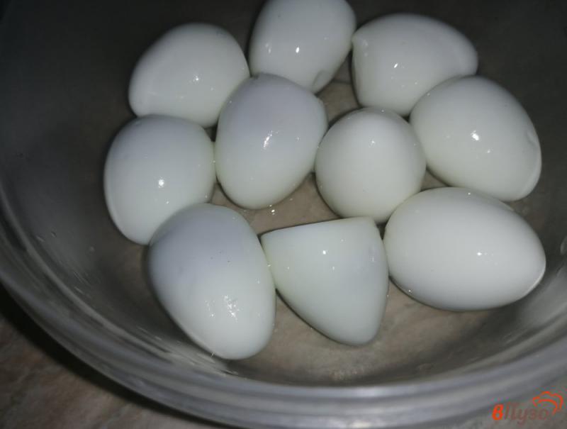 Фото приготовление рецепта: Маринованные перепелиные яйца шаг №6