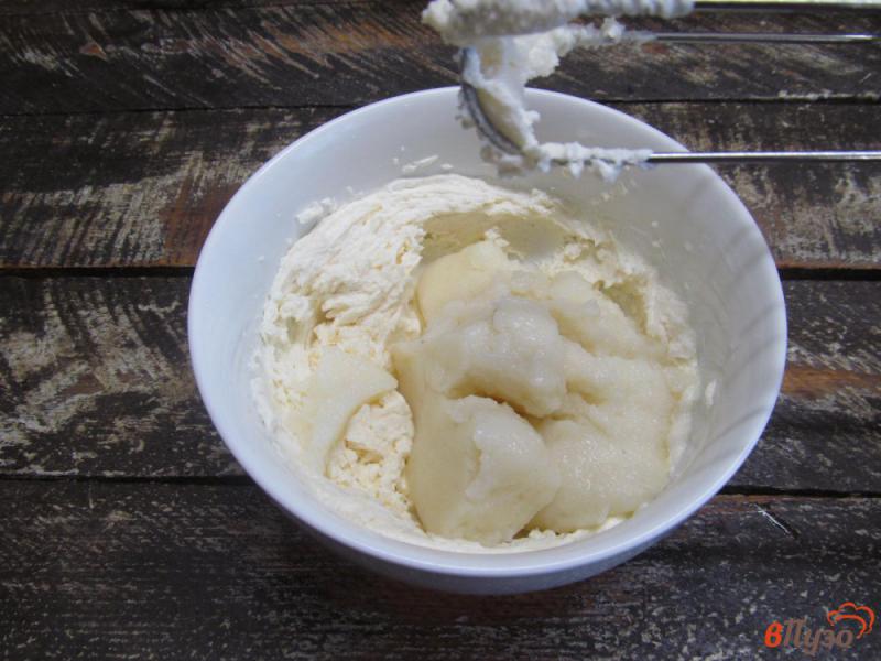 Фото приготовление рецепта: Сливочно-манный десерт с ананасом шаг №6