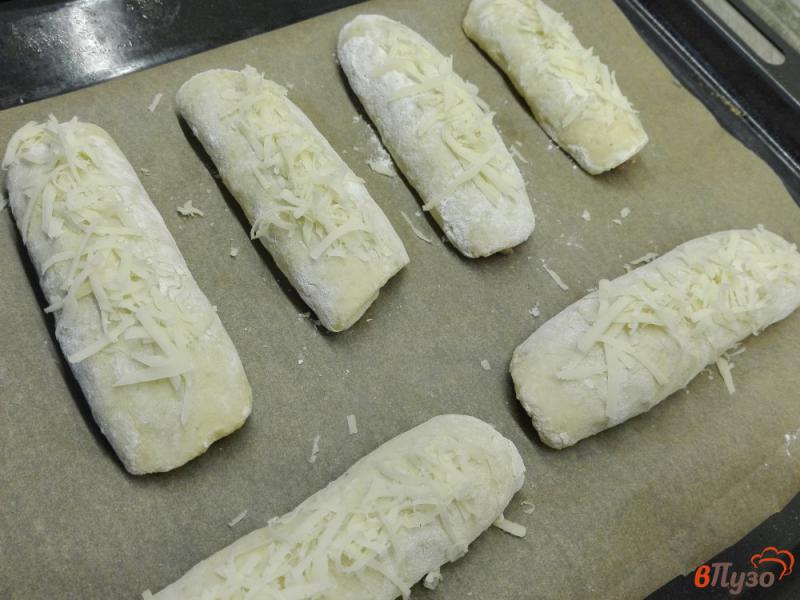 Фото приготовление рецепта: Картофельные рулетики с фаршем и сыром шаг №11