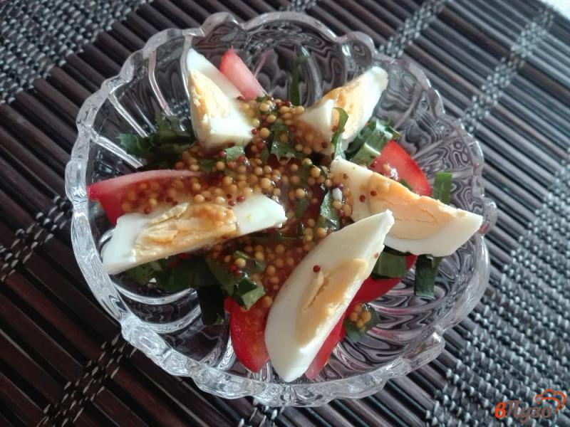 Фото приготовление рецепта: Салат с листьями одуванчика шаг №6