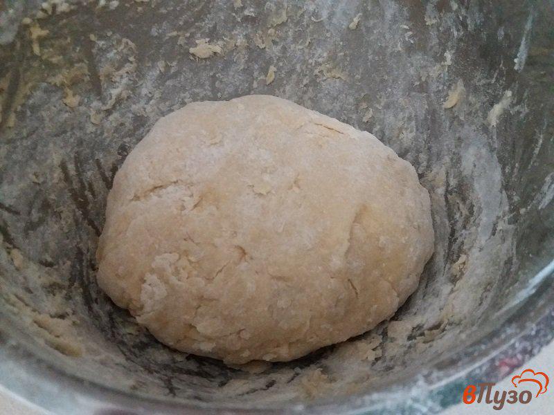 Фото приготовление рецепта: Лоранский пирог (киш-лорен) с курицей и грибами шаг №8