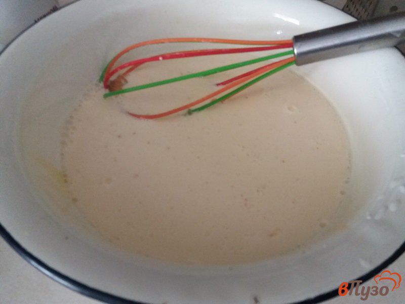 Фото приготовление рецепта: Лоранский пирог (киш-лорен) с курицей и грибами шаг №13