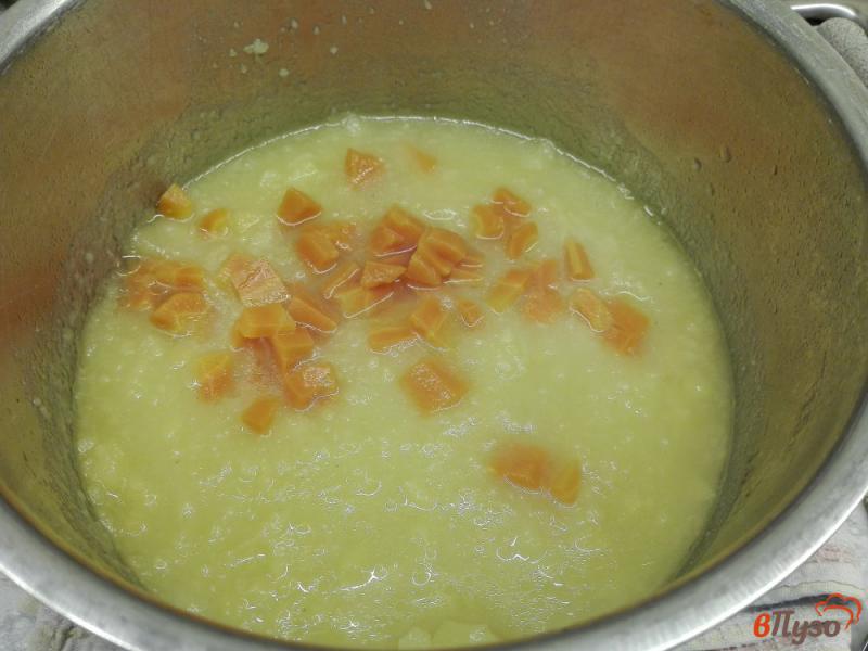 Фото приготовление рецепта: Немецкий картофельный суп с беконом шаг №6