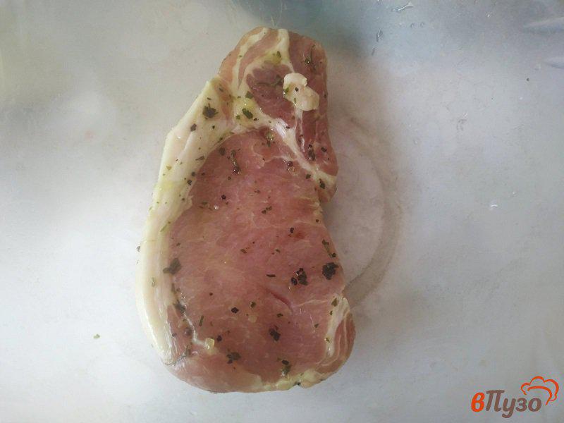 Фото приготовление рецепта: Эскалоп из свинины гриль в пряных травах шаг №1