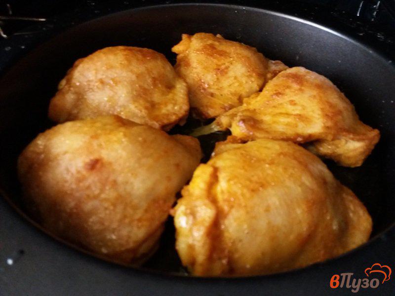 Фото приготовление рецепта: Куриные бедрышки с копченой паприкой шаг №4