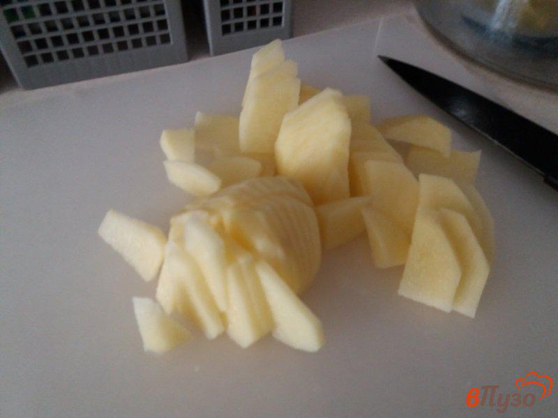 Фото приготовление рецепта: Жареный картофель с хрустящей корочкой и укропом шаг №1