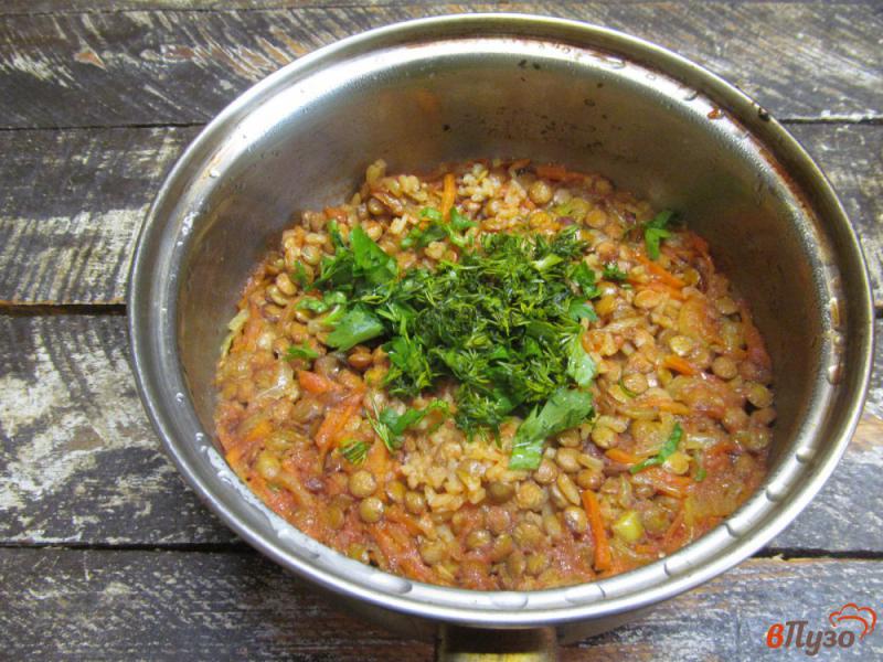 Фото приготовление рецепта: Рисовая каша с овощами и чечевицей шаг №5