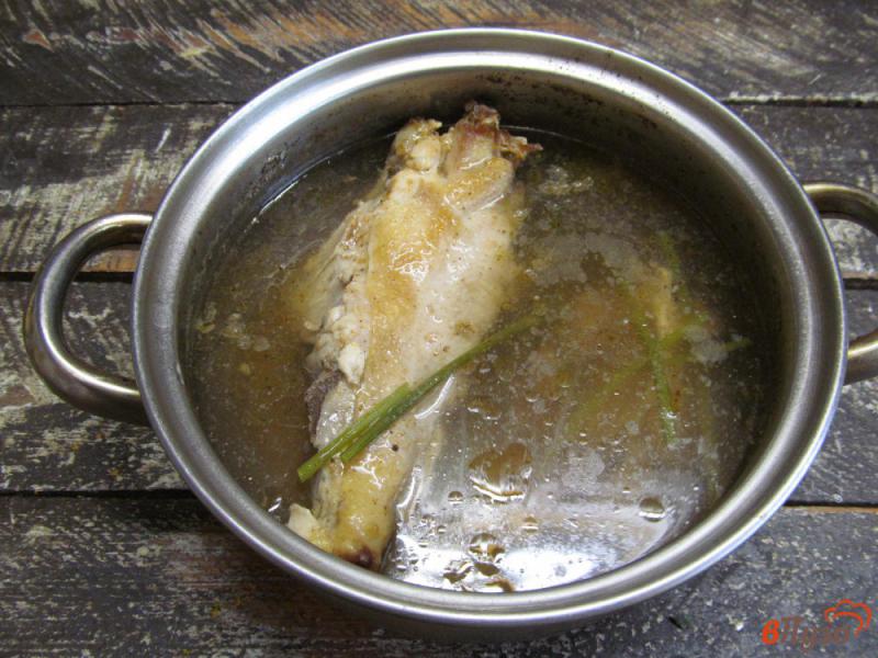 Фото приготовление рецепта: Зеленый суп-пюре с пастой и сыром шаг №1