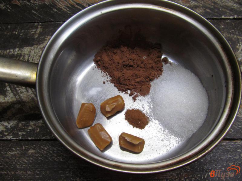 Фото приготовление рецепта: Горячий шоколад со сливками и ириской шаг №1