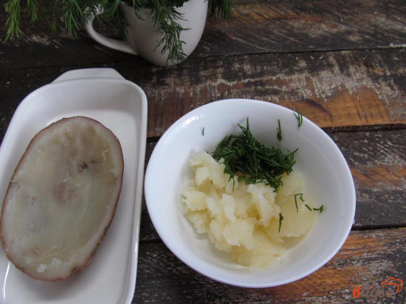 Фото приготовление рецепта: Запеченный картофель с начинкой из свиных ребер шаг №3