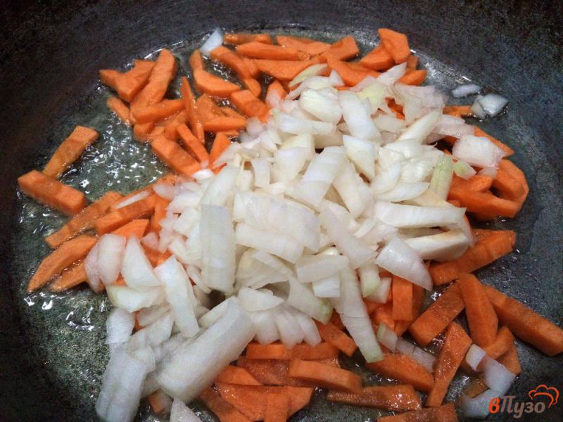 Фото приготовление рецепта: Гречневый суп с овощами и тушенкой шаг №2