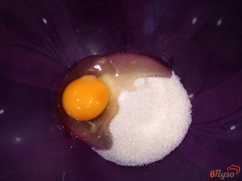 Фото приготовление рецепта: Блины на козьем молоке с вареной сгущенкой шаг №2