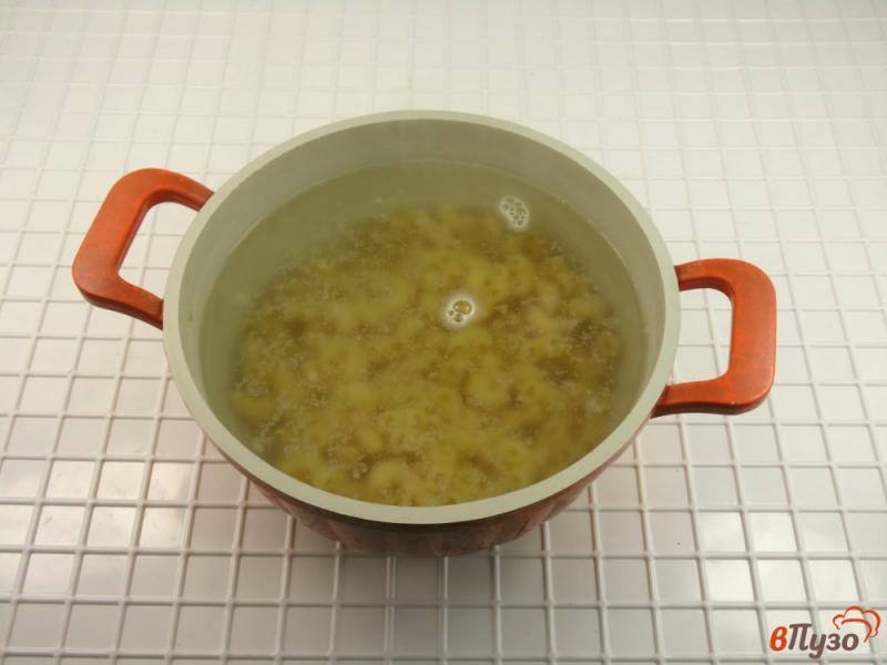 Фото приготовление рецепта: Паста с курицей в соусе из цветной капусты шаг №9