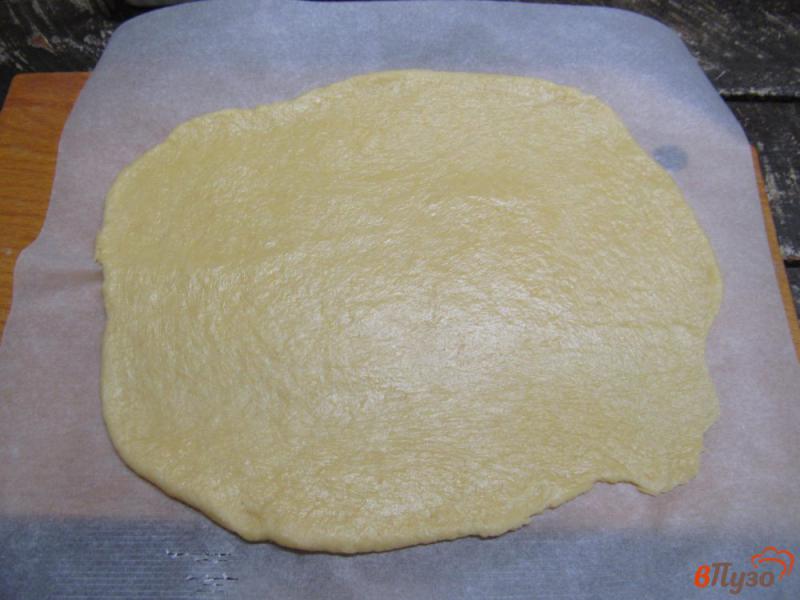 Фото приготовление рецепта: Тертый пирог с творогом и вишней шаг №6
