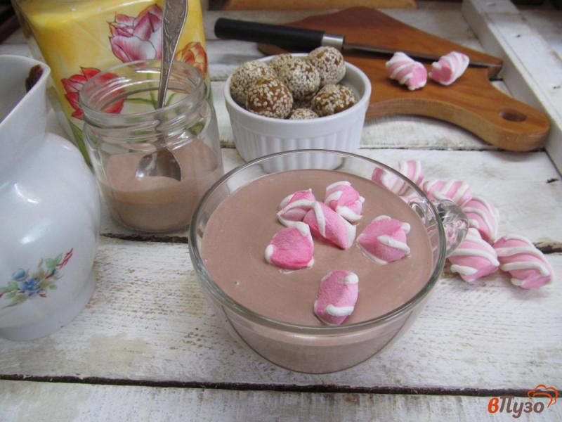 Фото приготовление рецепта: Шоколадно-творожный смузи шаг №8