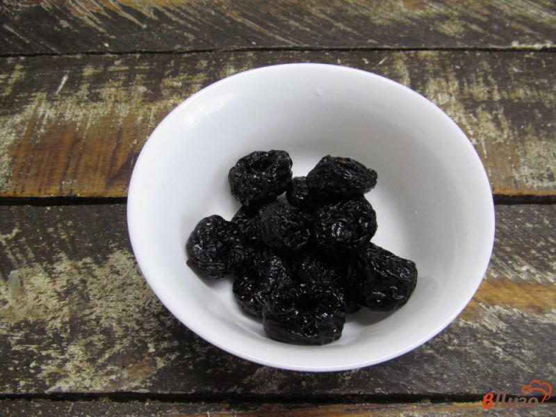 Фото приготовление рецепта: Печенье на кефире с овсяными хлопьями и черносливом шаг №2