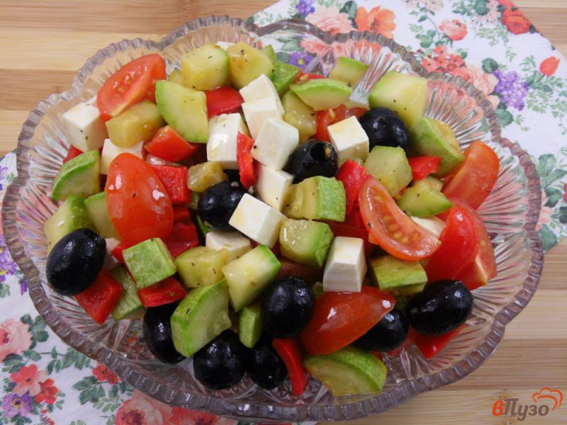 Фото приготовление рецепта: Салат овощной с жареными кабачками и фетой шаг №8