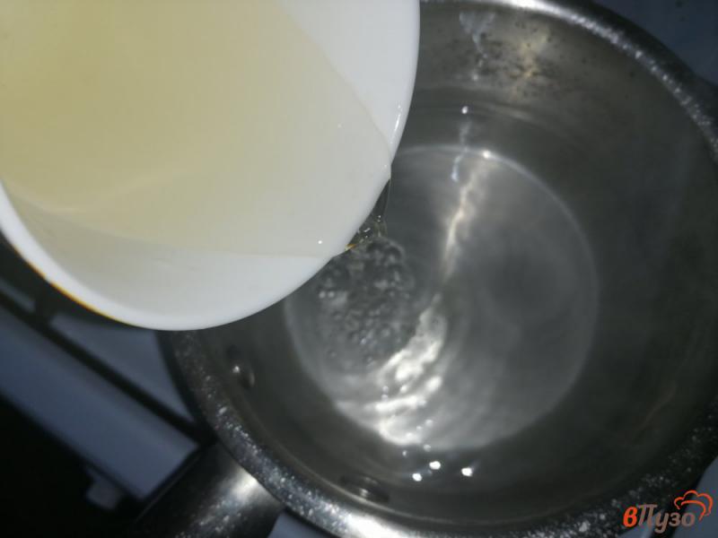Фото приготовление рецепта: Пряные перепелиные яйца шаг №3
