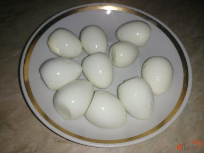 Фото приготовление рецепта: Пряные перепелиные яйца шаг №2