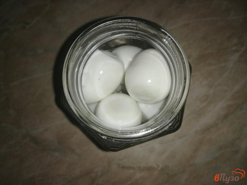 Фото приготовление рецепта: Пряные перепелиные яйца шаг №5