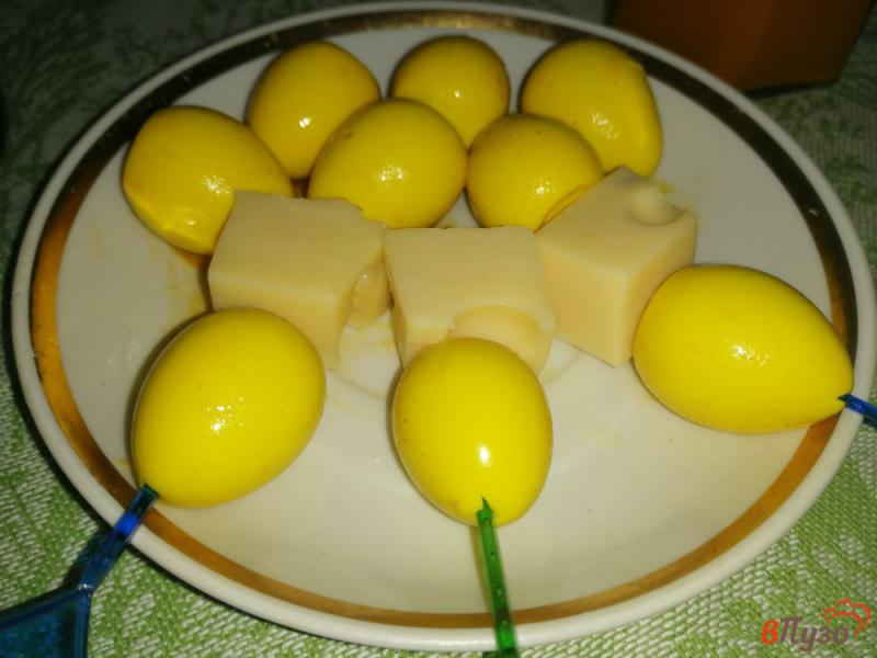 Фото приготовление рецепта: Пряные перепелиные яйца шаг №9