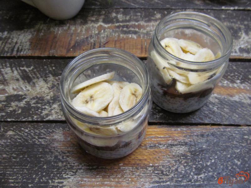 Фото приготовление рецепта: Шоколадный рисовый пудинг с семенами чиа и бананом шаг №6
